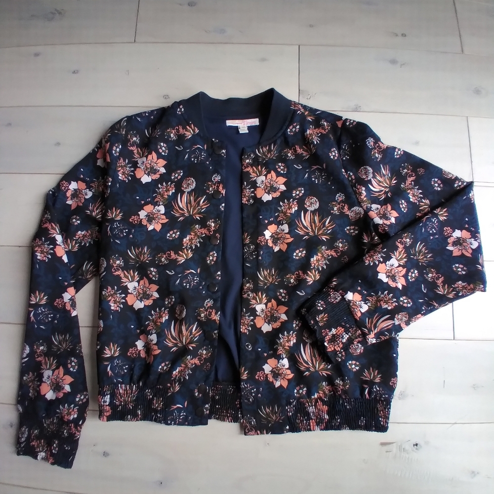 Lightweight "bomber" Style Jacket